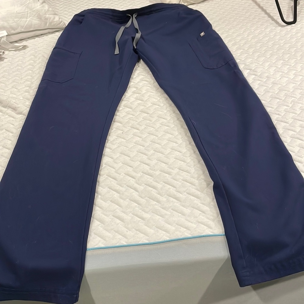 Figs yola skinny scrub pant